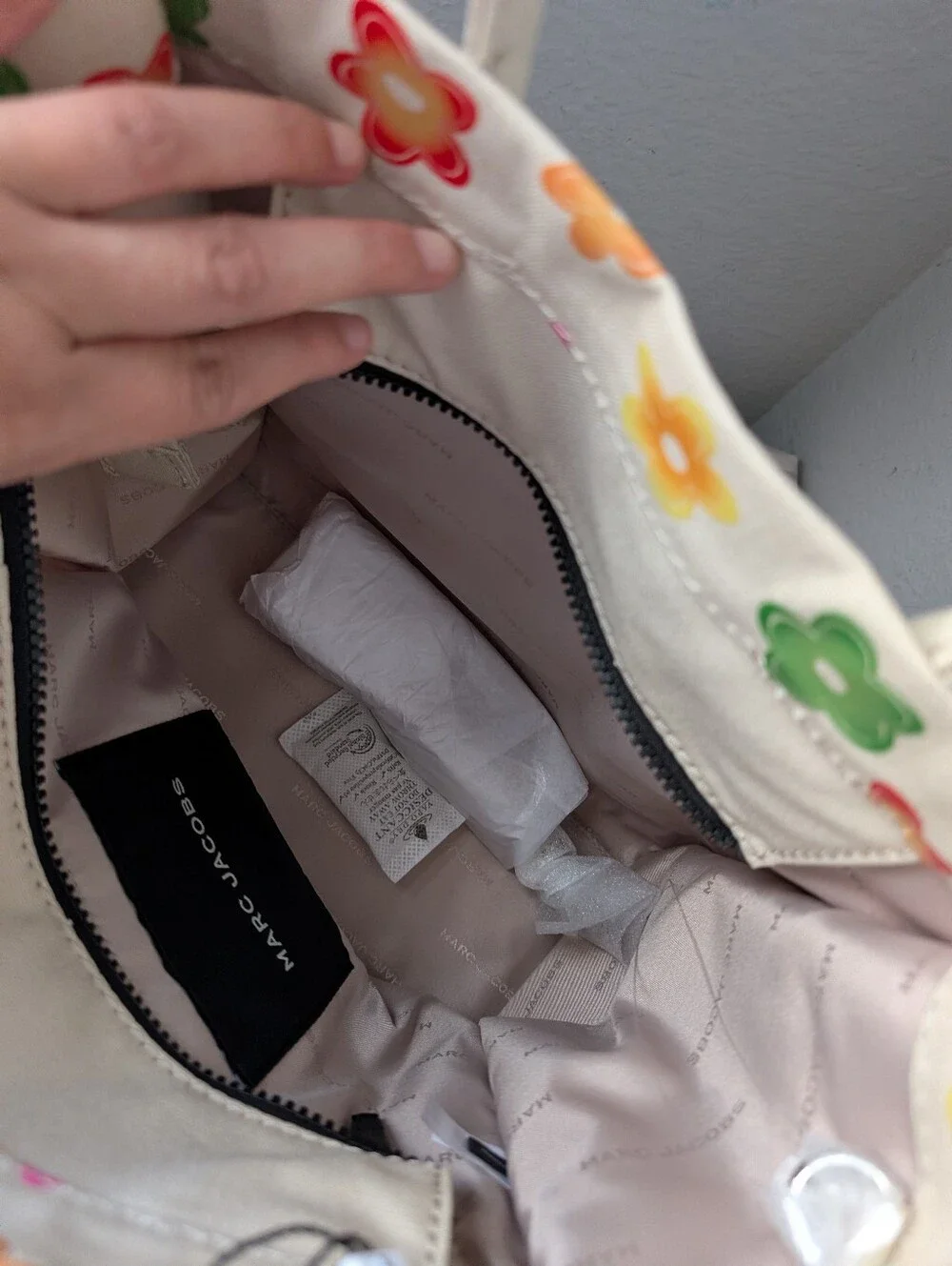 NWT Marc Jacobs Canvas Standard Supply Medium Tote 4P6HTT0195H02 White Multi
